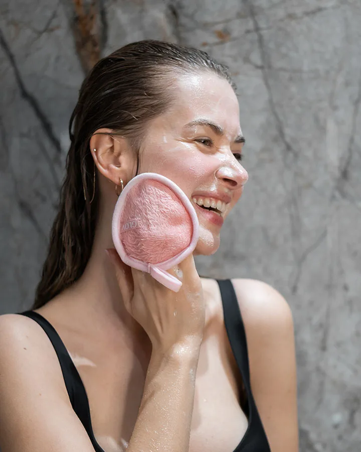 QUANTUM CLEAN FACE Makeup Remover & Silicone Cleansing Pad - Image 2
