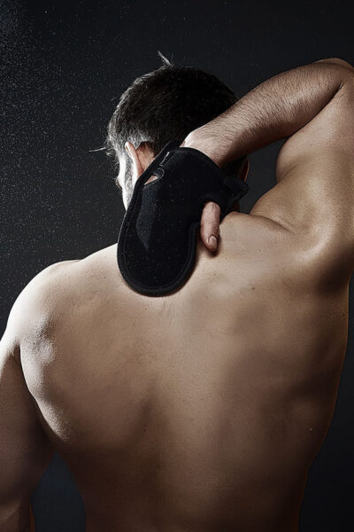 Men's Exfoliation and Body Washing Glove