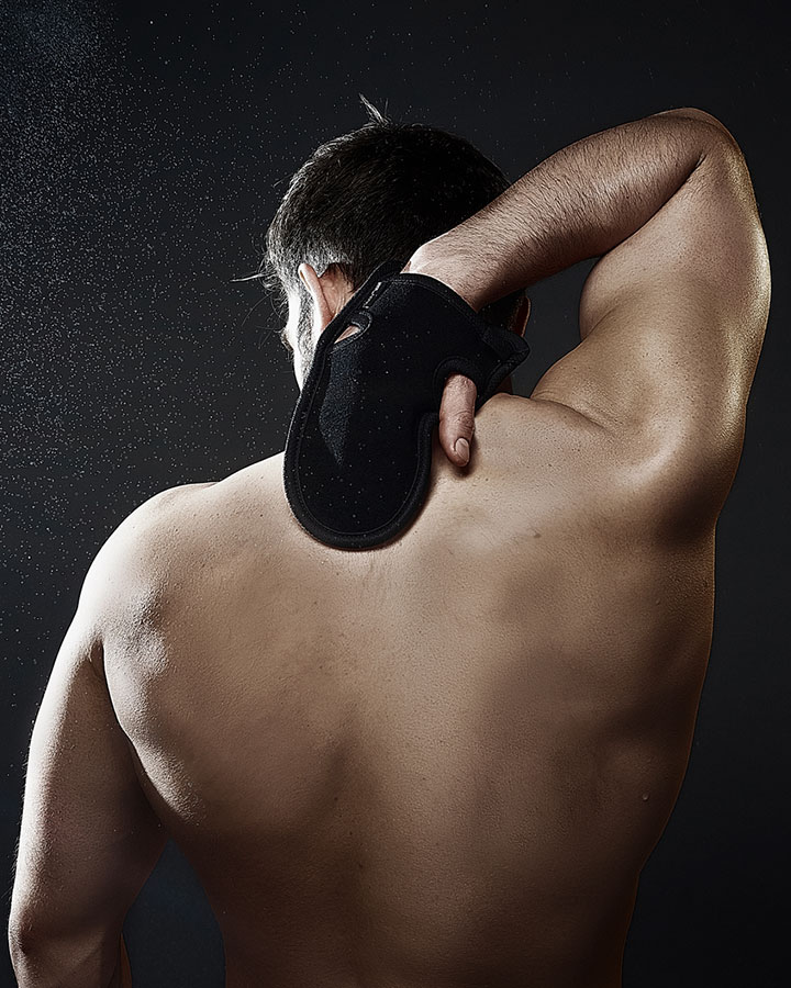 Men's Exfoliation and Body Washing Glove